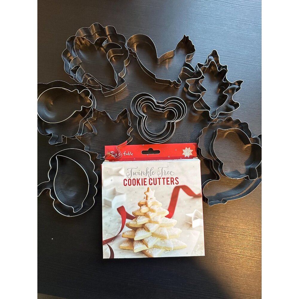 Christmas cookie cutters | Sur la table twinkle tree cookie cutters